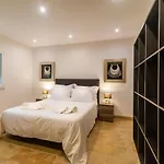 Aqua-jacuzzi-heatable Pool-sauna-gym-snooker * Αλμπουφέιρα