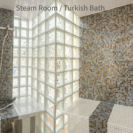 Acqua-jacuzzi-heatable Pool-sauna-gym-snooker Villa