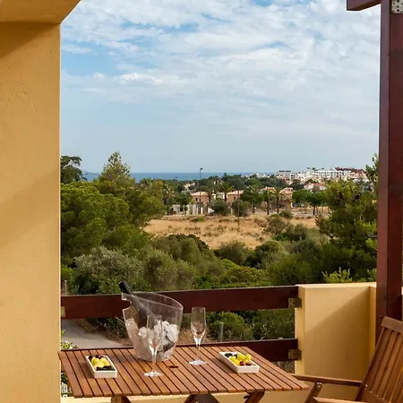 Aqua-jacuzzi-heatable Pool-sauna-gym-snooker *