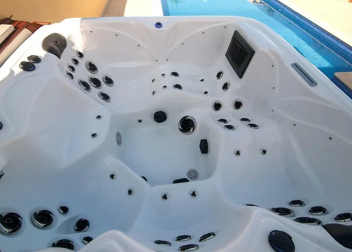 فيلة Aqua-jacuzzi-heatable Pool-sauna-gym-snooker *