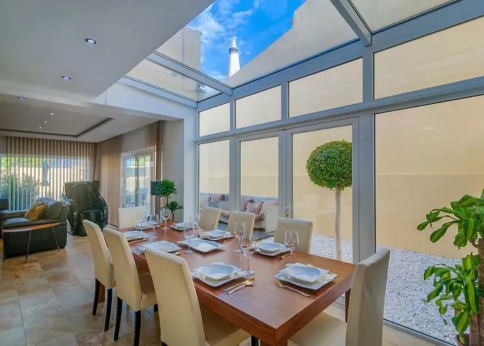 Aqua-jacuzzi-heatable Pool-sauna-gym-snooker فيلة *